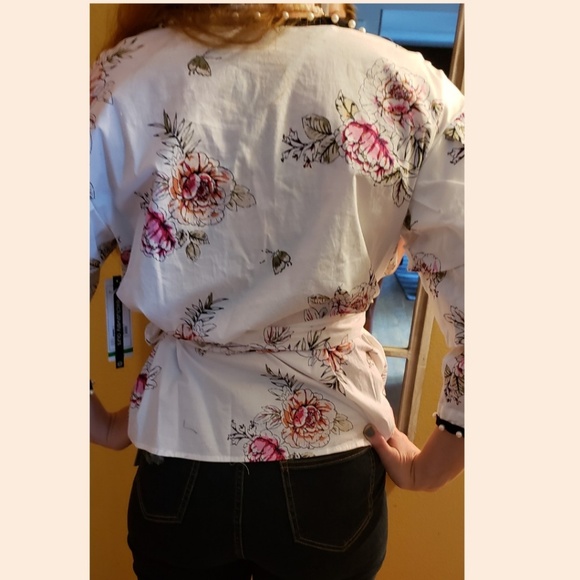 🆕️ NWT Relativity Kimono style wrap top - Picture 4 of 7
